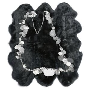 🌲10/$20. Silver Tone Flat Discs Necklace